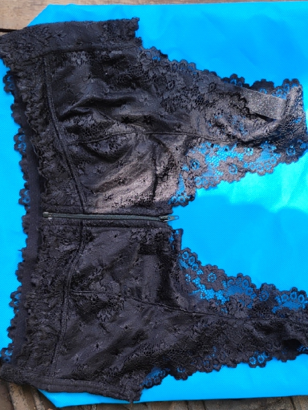 Black Lace Bralette - Women Intimates & Sleepwear - Picture 1 of 5